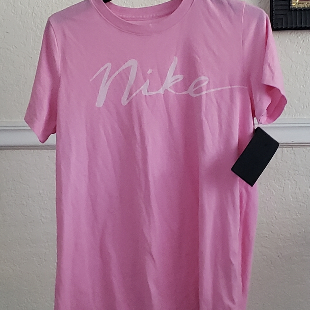 New Nike tee
